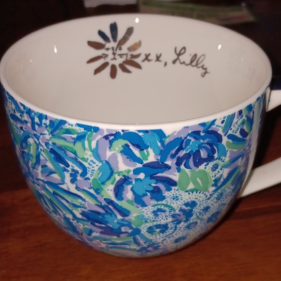 Lilly Pulitzer Blue Floral Mug ■ Gold-Toned Handle - Picture 2 of 6